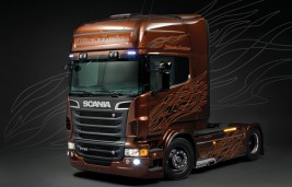1:24 SCANIA R730 ''FEKETE BOROSTYÁN'' + BOROSTYÁN METÁL AKRIL FESTÉK (30ml)